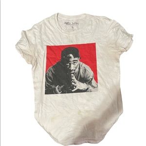Selling Tupac design Shirt sz S